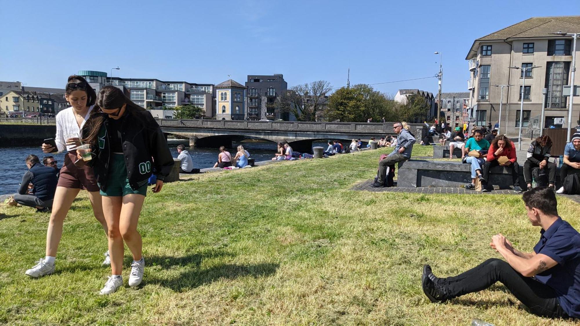 Heart Of City Centre Stunning View Galway Eksteriør billede
