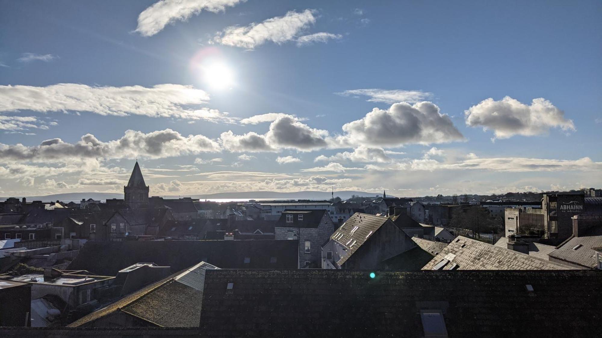 Heart Of City Centre Stunning View Galway Eksteriør billede